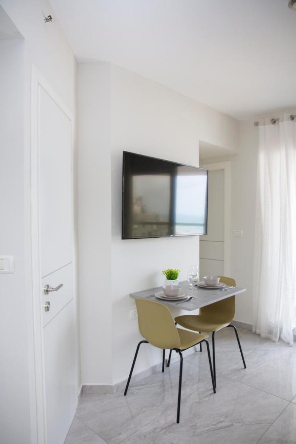 Apartments4You Leonardo 11 바트얌 외부 사진