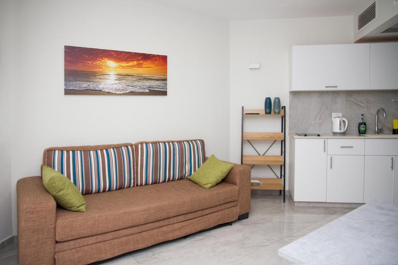 Apartments4You Leonardo 11 바트얌 외부 사진