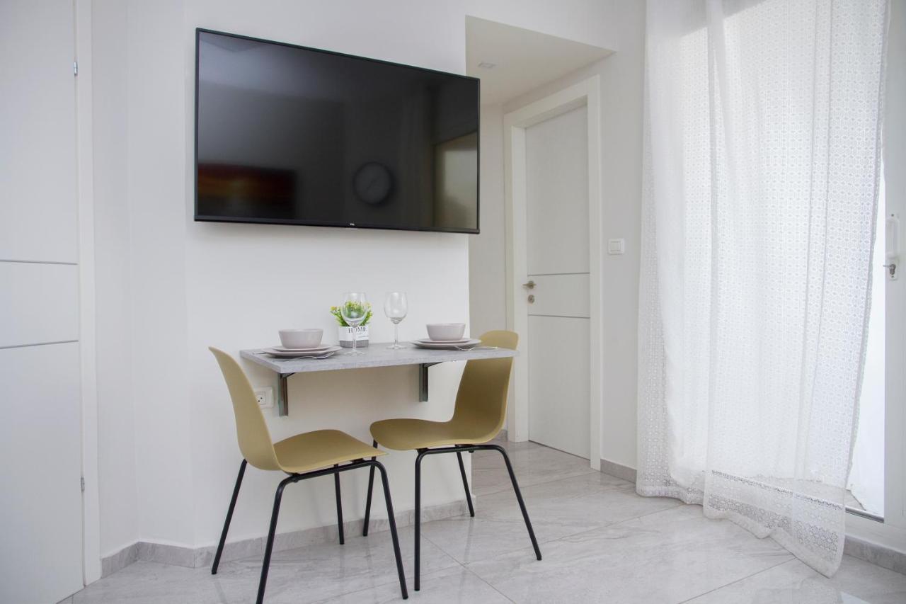 Apartments4You Leonardo 11 바트얌 외부 사진